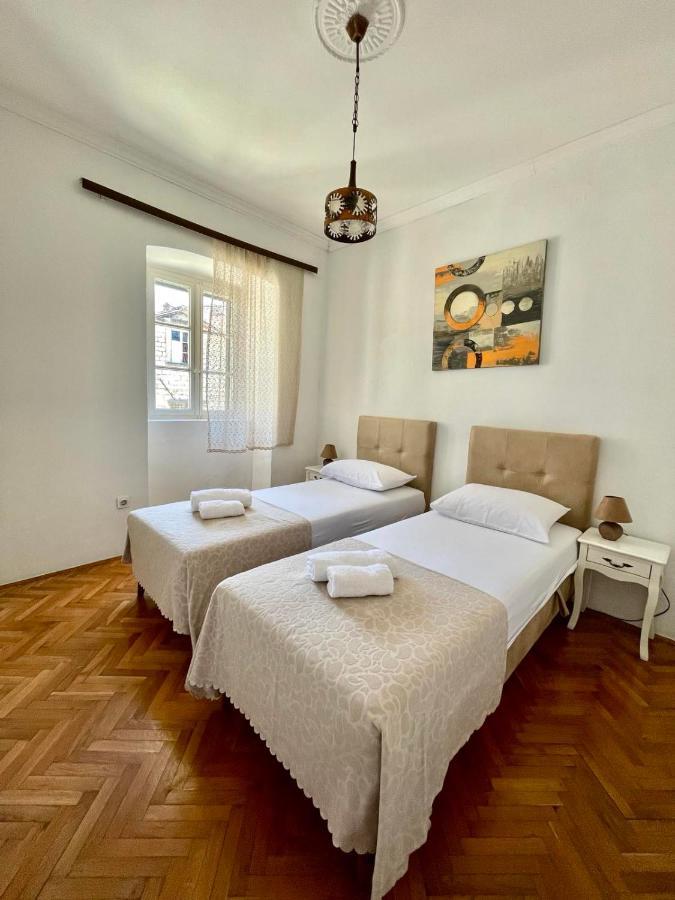 Old Town Heart Appartement Kotor Buitenkant foto